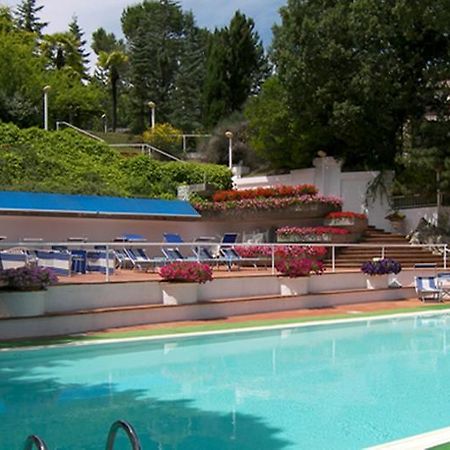 Hotel Moderno キアンチャーノ・テルメ エクステリア 写真